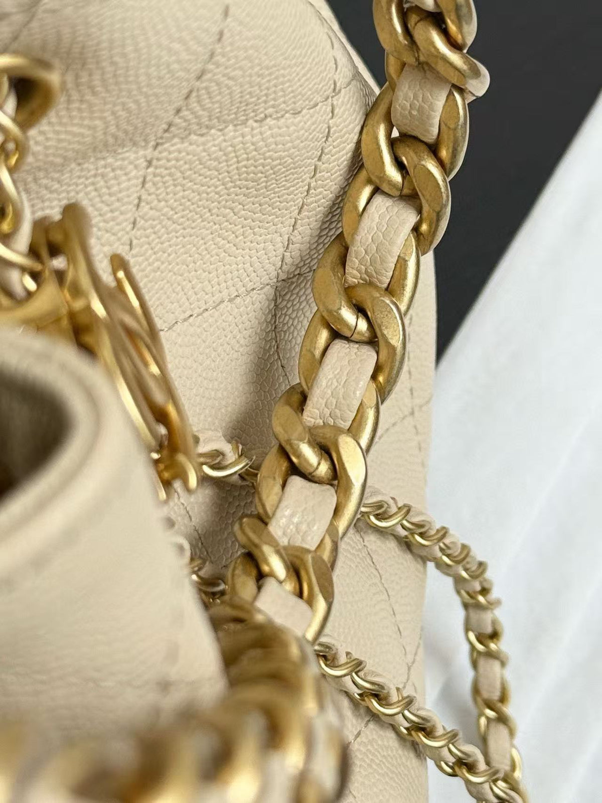 CC 25C Hobo Bag 30cm Beige Grained Calfskin