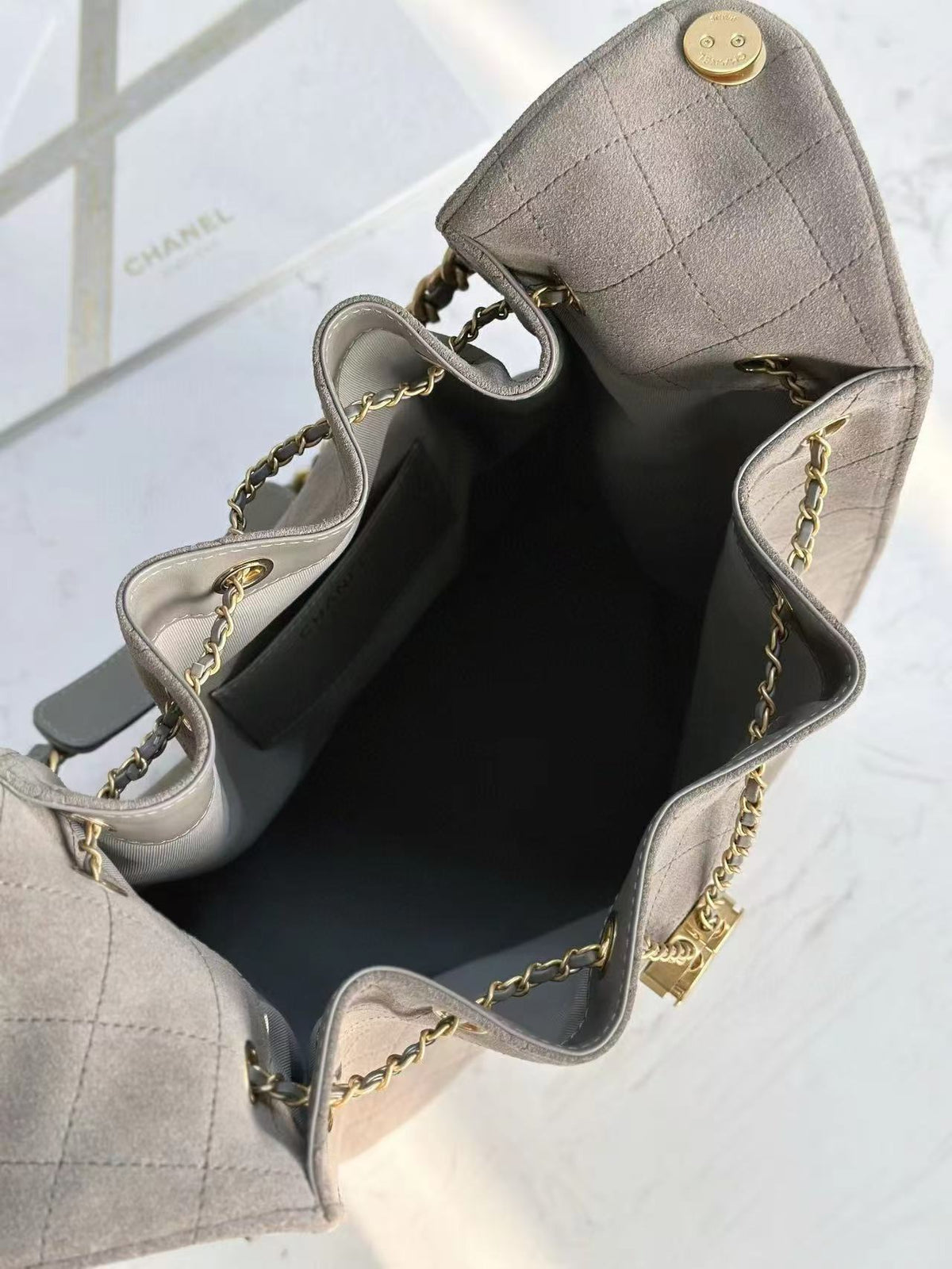 CC 25C Hobo Bag 40cm Grey Suede