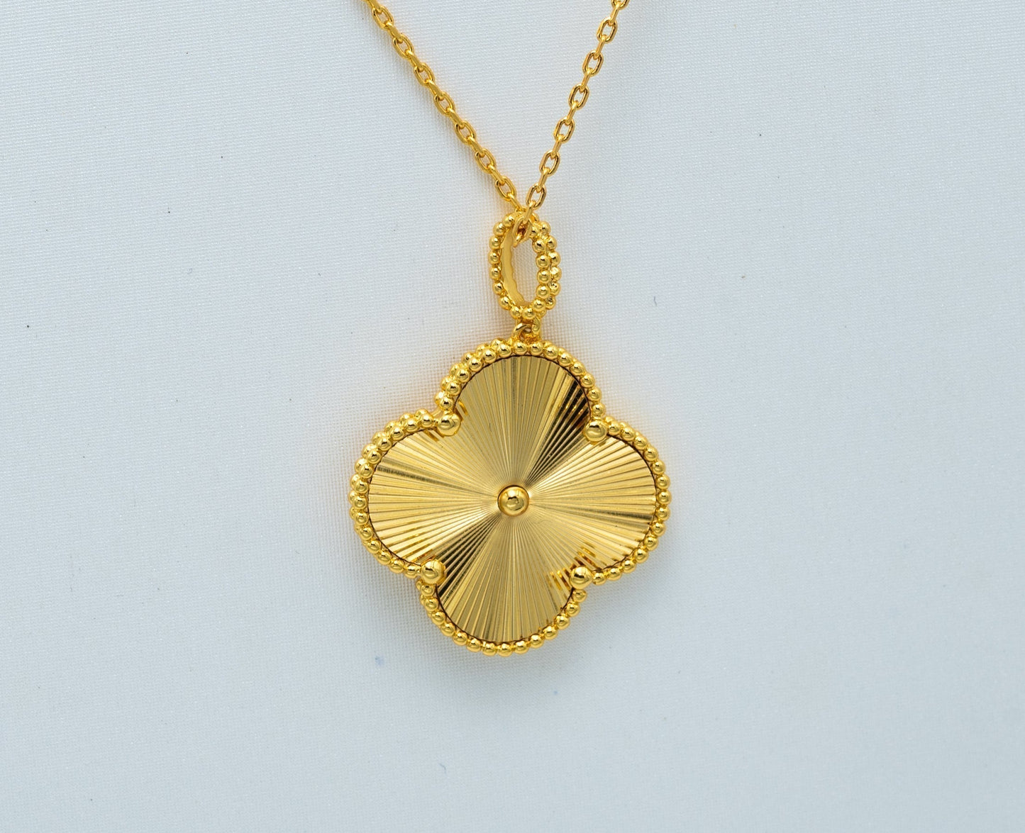 [GALE]CLOVER 25MM PEDANT NECKLACE GOLD