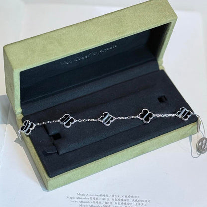 [NOVO]クローバー 5モチーフ 縞模様オニキス ブレスレット シルバー