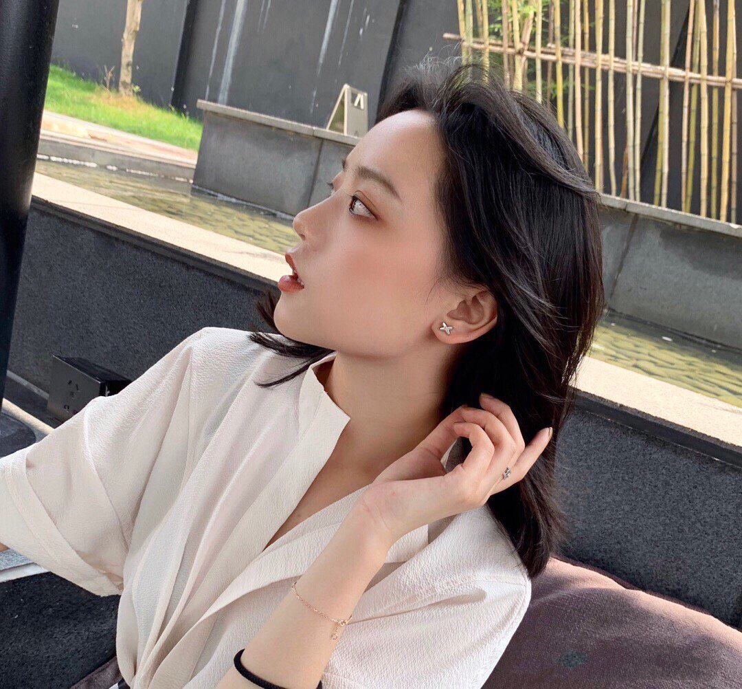 [NEU] JEUX DE WHITE POP ROSE GOLD DIAMOND EARRINGS