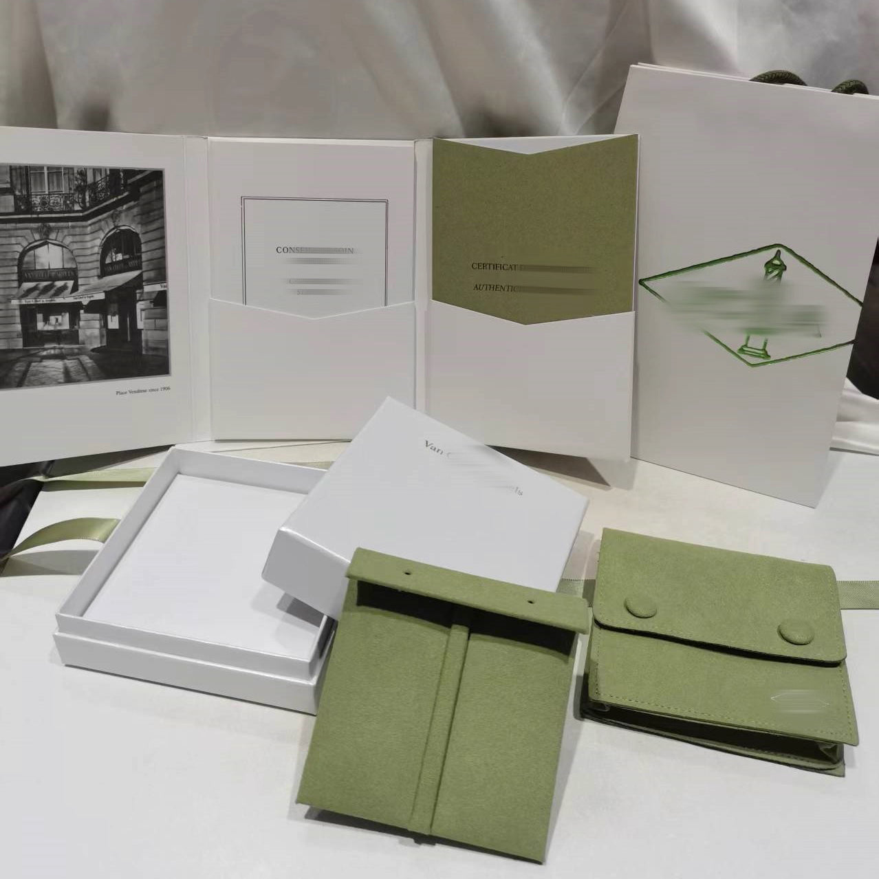 [NOVO]VA クローバー ブレスレット ネックレス リングボックス ギフトバッグ