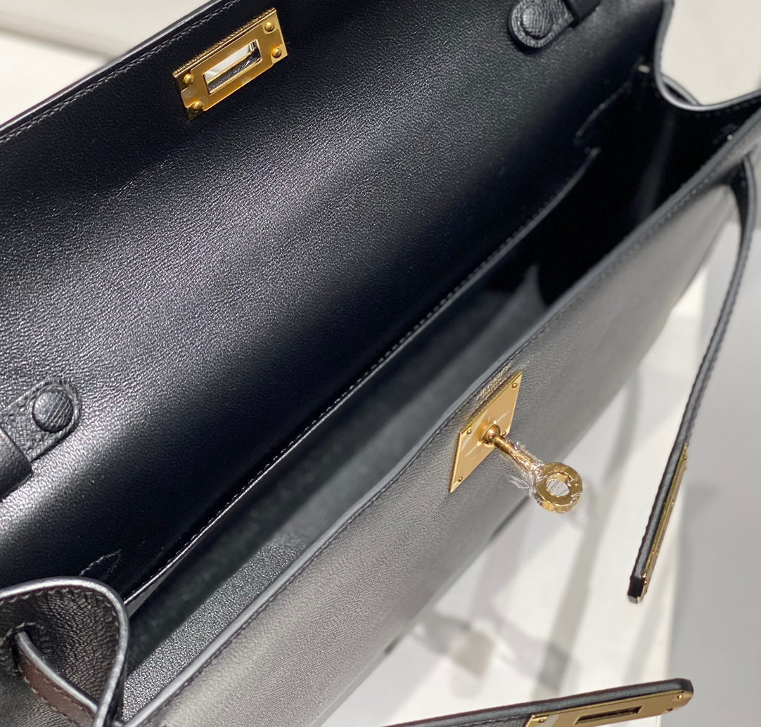 HM Kelly Elan 27cm Black Leather Ghw