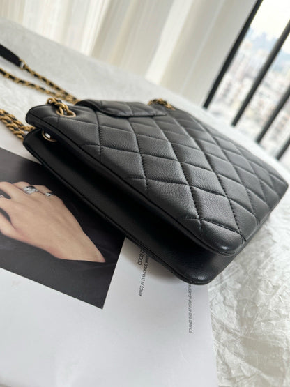 24c cc small shopping bag 21cm black lambskin gold hardware