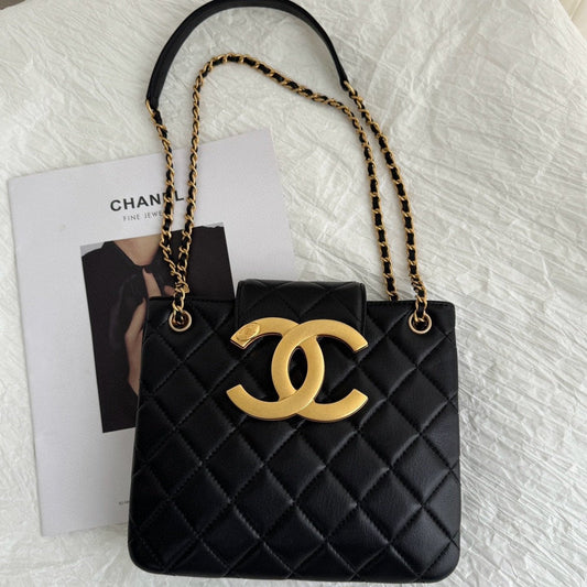24c cc small shopping bag 21cm black lambskin gold hardware