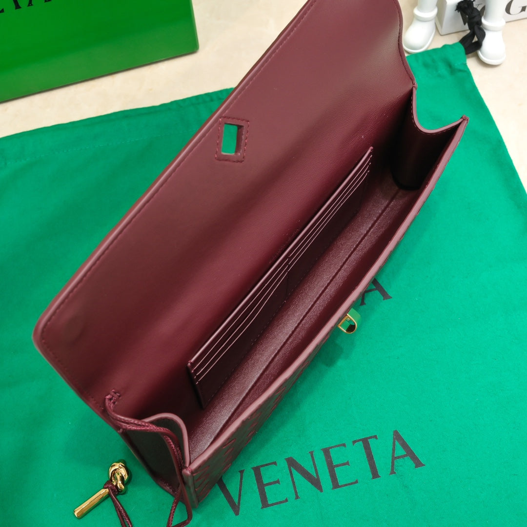 BV Long Clutch Andiamo With Handle 31cm Burgundy Calfskin Ghw