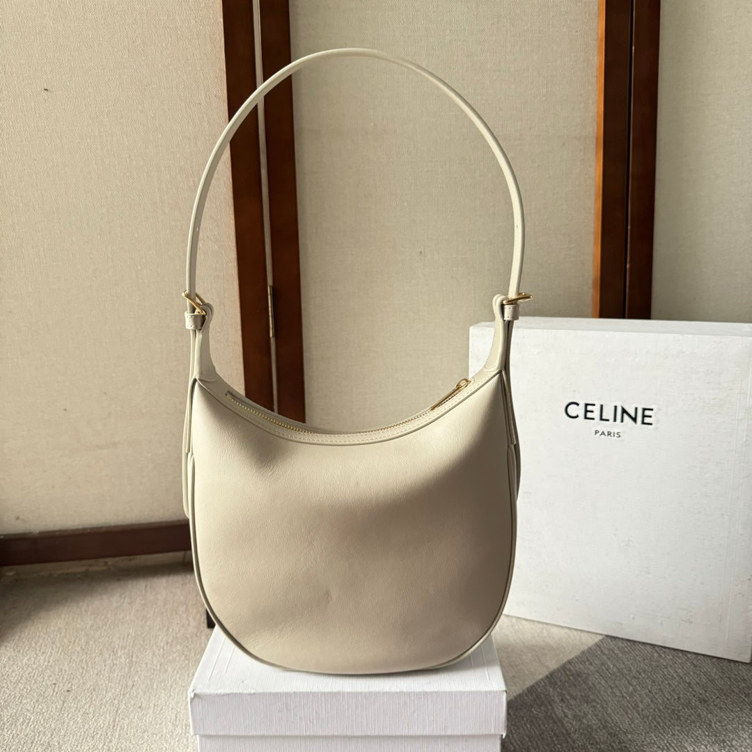 SMALL HÉLOÏSE BAG CUIR 22 IN WHITE CALFSKIN EMBOSSED LOGO