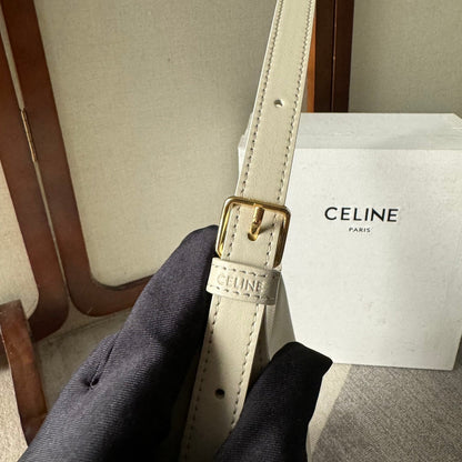 SMALL HÉLOÏSE BAG CUIR 22 IN WHITE CALFSKIN EMBOSSED LOGO