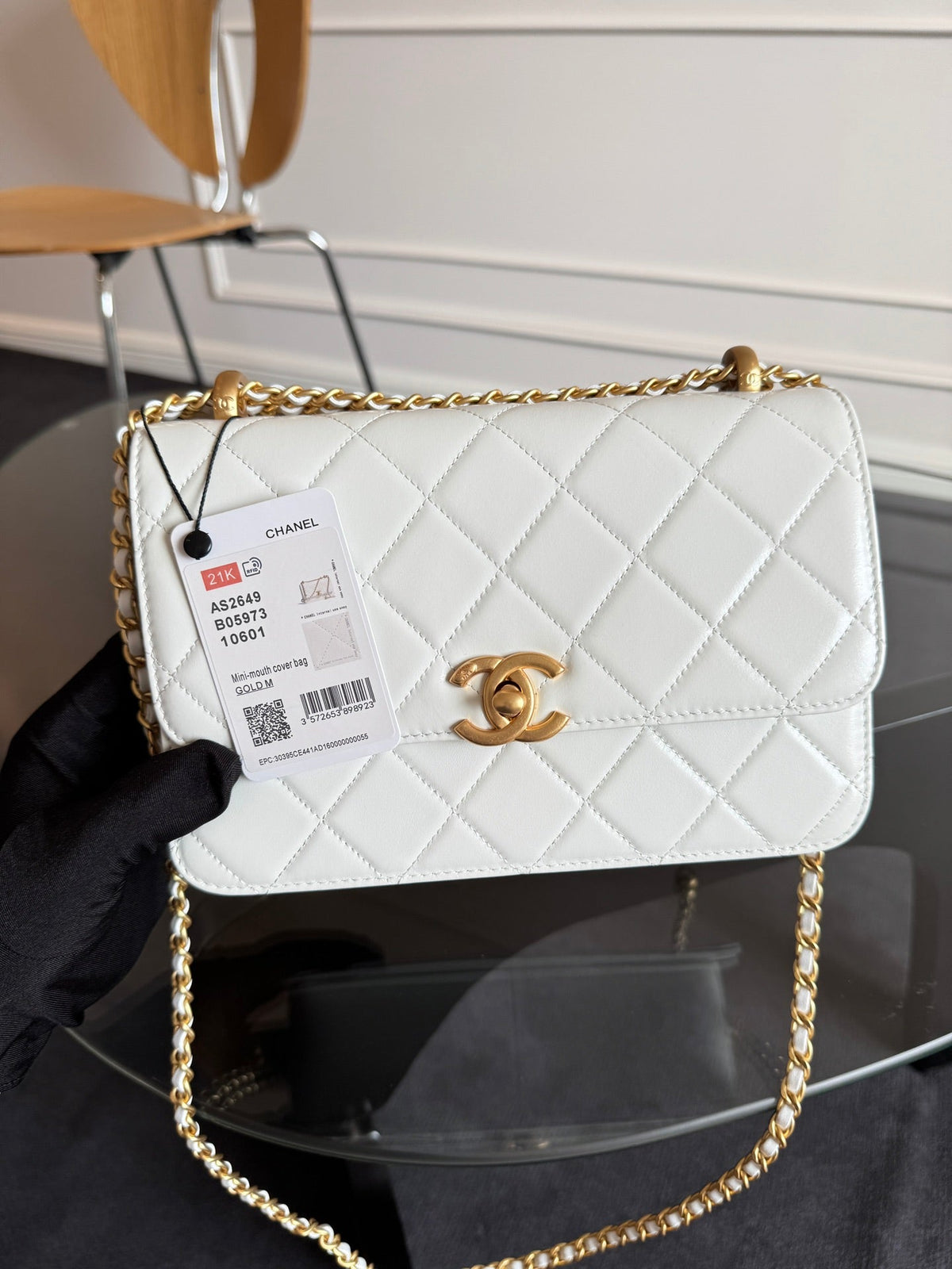Mini Flap 22cm White Lambskin Gold Hardware