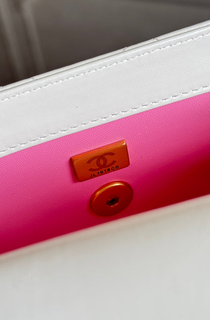 Mini Flap 22cm White Lambskin Gold Hardware