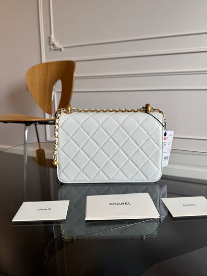 Mini Flap 22cm White Lambskin Gold Hardware