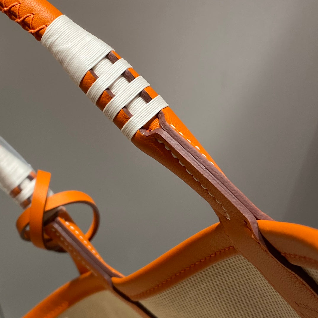 HM Steeple 28 Bag Brown Calfskin White Brown Canvas