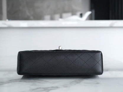 CLASSIC FLAP 25 BLACK CAVIAR SILVER HARDWARE