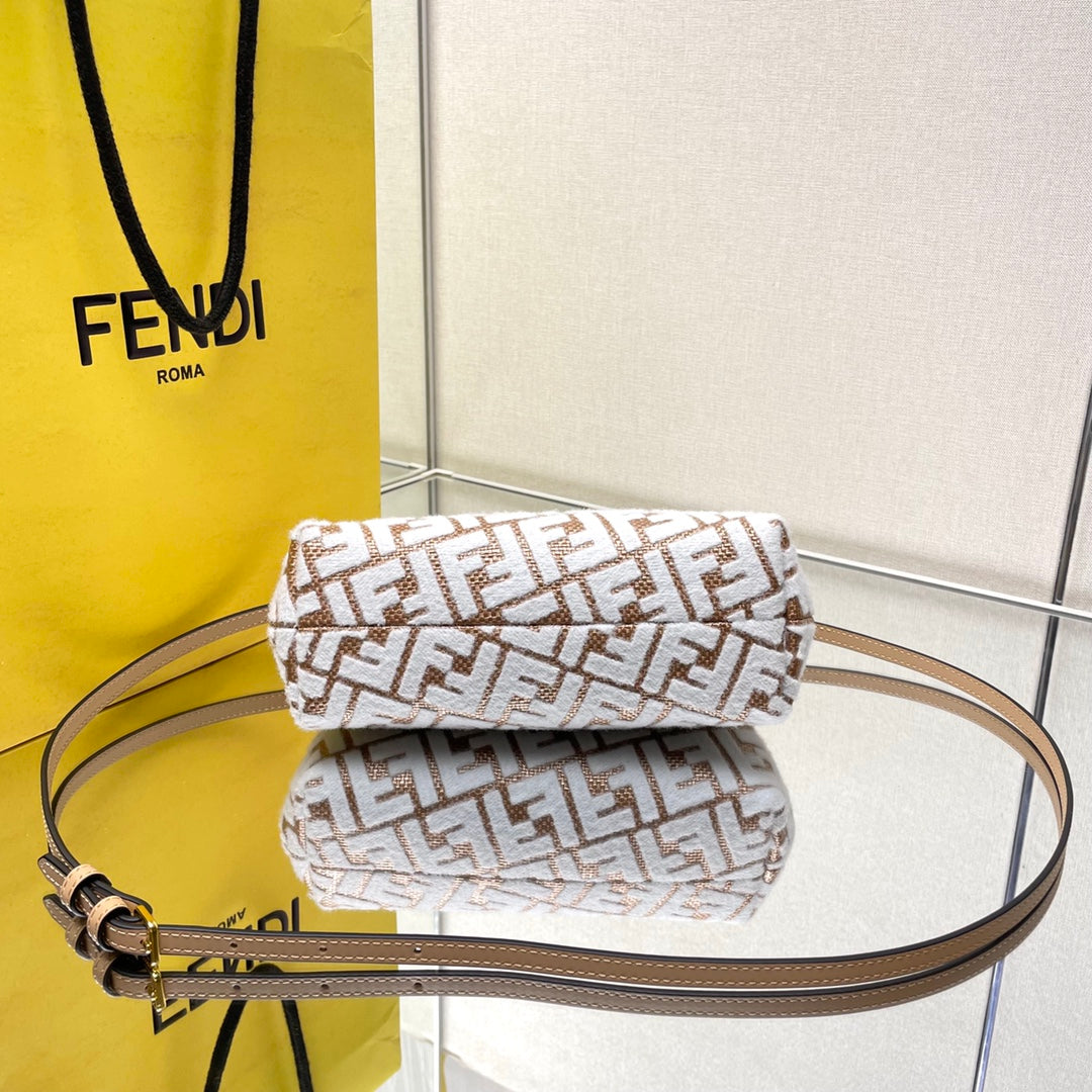 FIRST SMALL 26 IN WHITE WOOL AND CAMEL BROWN RAFFIA CALFSKIN TRIM