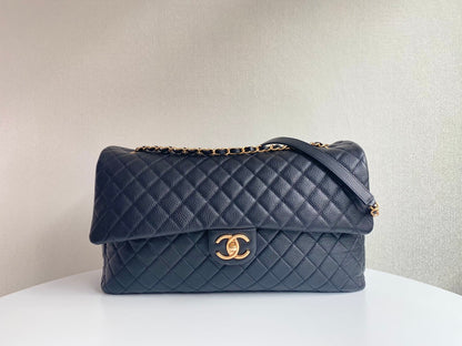 FLAP BAG 46CM GOLD HARDWARE BLACK CALFSKIN