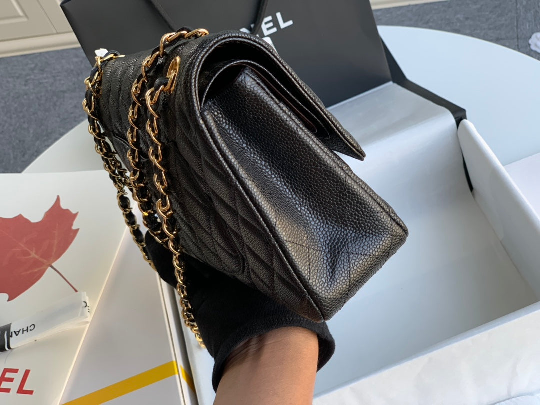 MEDIUM FLAP BAG 25CM BLACK CAVIAR GOLD HARDWARE