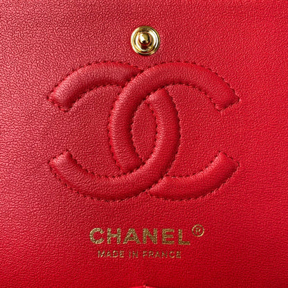 Medium Classic Flap Bag 23cm Red Lambskin Gold Hardware