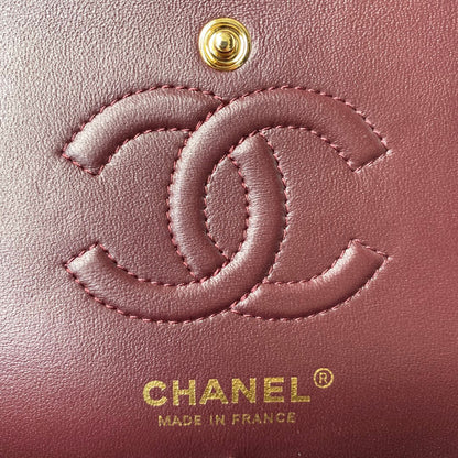 Medium Classic Flap Bag 23cm Black Lambskin Gold Hardware